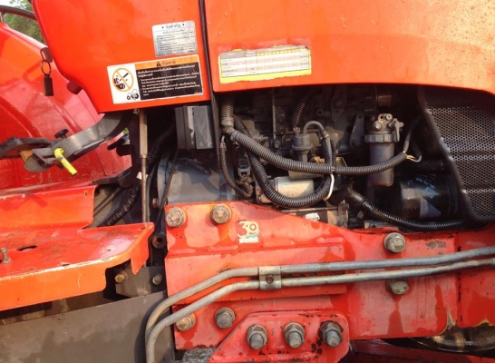 รถแทรกเตอร์คูโบต้า m70 สภาพดีเดิมๆทั้งคัน  ใช้งานน้อย  พร้อมใช้งาน มีผานดันหน้า