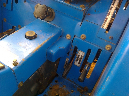 ขาย ISEKI   TL   2100    21  แรงม้า  4WD  สภาพเดิมๆ พร้อมใช้ ต่อรองได้