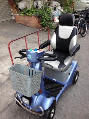 รถไฟฟ้าผู้สูงอายุ