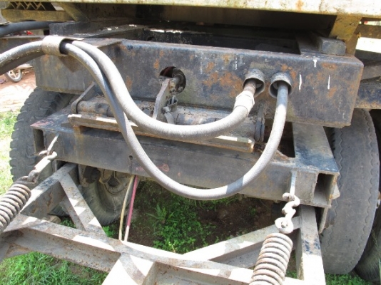 หางพ่วงดั้มพ์สองเพลาของสามมิตร หางพ่วงดั้มพ์สองเพลาของสามมิตร