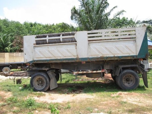 หางพ่วงดั้มพ์สองเพลาของสามมิตร หางพ่วงดั้มพ์สองเพลาของสามมิตร