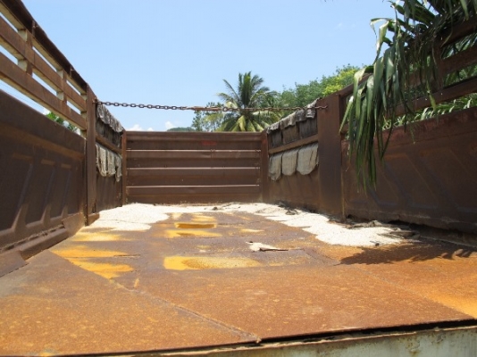 หางพ่วงดั้มพ์สองเพลาของสามมิตร หางพ่วงดั้มพ์สองเพลาของสามมิตร