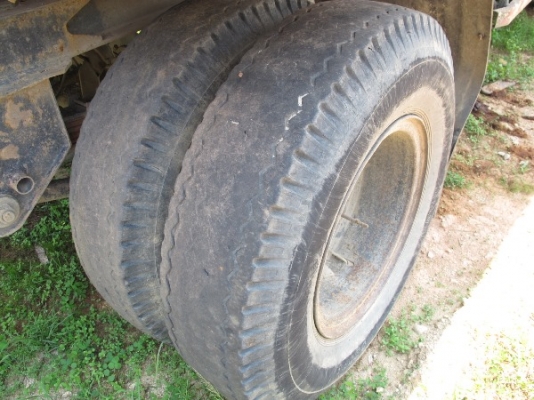 หางพ่วงดั้มพ์สองเพลาของสามมิตร หางพ่วงดั้มพ์สองเพลาของสามมิตร