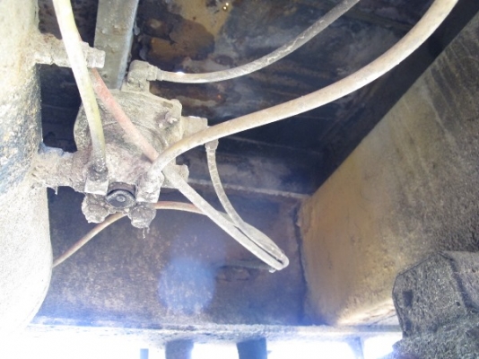 หางพ่วงดั้มพ์สองเพลาของสามมิตร หางพ่วงดั้มพ์สองเพลาของสามมิตร