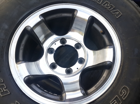 ขายล้อแม็ก JAPAN ขอบ 15 * 8.5 ออฟ ลบ5 ขอบหนาไม่ดุ้งไม่แตก พร้อมยาง yoko 31 ปี 06 ดอกยังนิ่ม ใช้ได้อีกนาน ขายล้อแม็ก JAPAN ขอบ 15 * 8.5 ออฟ ลบ5 ขอบหนาไม่ดุ้งไม่แตก พร้อมยาง yoko 31 ปี 06 ดอกยังนิ่ม ใช้ได้อีกนาน