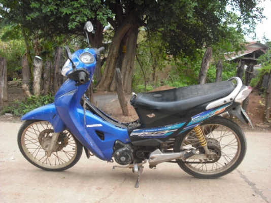 ขายHonda WAVE125 เครื่องดีควันไม่ไหลมีเล่มพร้อมชุดโอนราคา7,500 บาท