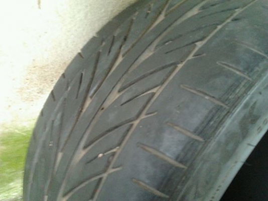 ขายยางขอบ 195/50/15 สภาพสวย 4 เส้น