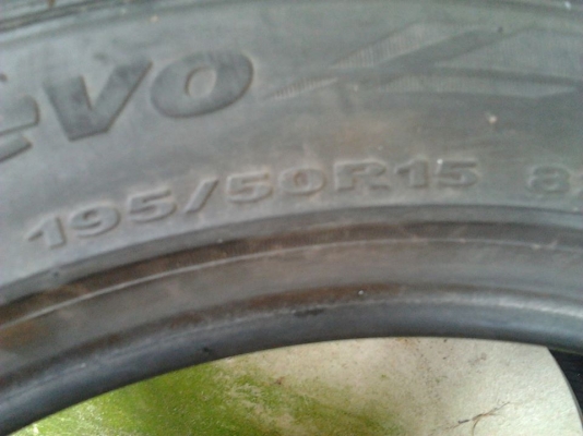 ขายยางขอบ 195/50/15 สภาพสวย 4 เส้น