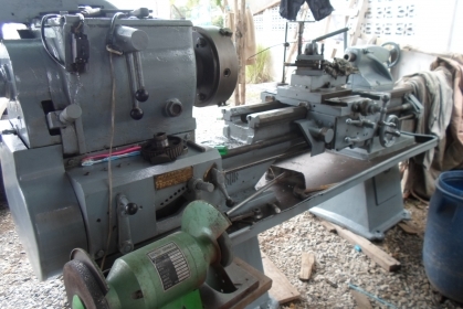 แท่นกลึง 7 ฟุต 2 เพลา เกียร์บล็อก ของอังกฤษ พร้อมใช้ ด่วน !!!!!!  60,000