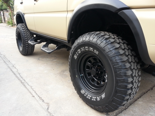 ขายครับแม๊กพร้อมยาง แม๊ก 16x8.0 น-25 ล-34 ยางมัดปลายปี 13 285/75/16 สภาพใหม่สดทั้งชุดลด เหลือ 31,000 ขายครับแม๊กพร้อมยาง แม๊ก 16x8.0 น-25 ล-34 ยางมัดปลายปี 13 285/75/16 สภาพใหม่สดทั้งชุดลด เหลือ 31,000