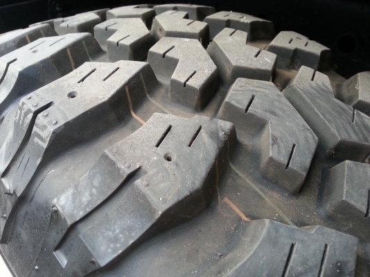 ขายครับแม๊กพร้อมยาง แม๊ก 16x8.0 น-25 ล-34 ยางมัดปลายปี 13 285/75/16 สภาพใหม่สดทั้งชุดลด เหลือ 31,000 ขายครับแม๊กพร้อมยาง แม๊ก 16x8.0 น-25 ล-34 ยางมัดปลายปี 13 285/75/16 สภาพใหม่สดทั้งชุดลด เหลือ 31,000