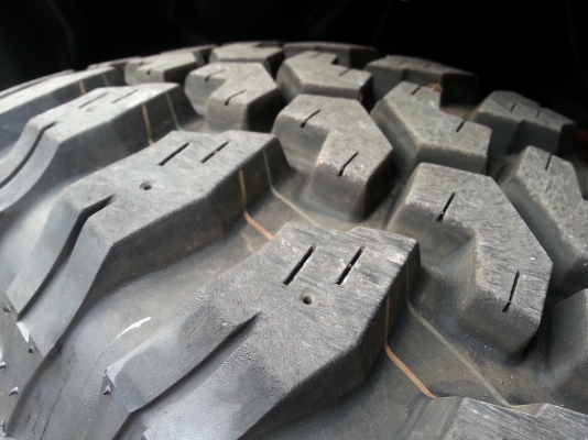 ขายครับแม๊กพร้อมยาง แม๊ก 16x8.0 น-25 ล-34 ยางมัดปลายปี 13 285/75/16 สภาพใหม่สดทั้งชุดลด เหลือ 31,000 ขายครับแม๊กพร้อมยาง แม๊ก 16x8.0 น-25 ล-34 ยางมัดปลายปี 13 285/75/16 สภาพใหม่สดทั้งชุดลด เหลือ 31,000