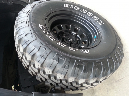 ขายครับแม๊กพร้อมยาง แม๊ก 16x8.0 น-25 ล-34 ยางมัดปลายปี 13 285/75/16 สภาพใหม่สดทั้งชุดลด เหลือ 31,000 ขายครับแม๊กพร้อมยาง แม๊ก 16x8.0 น-25 ล-34 ยางมัดปลายปี 13 285/75/16 สภาพใหม่สดทั้งชุดลด เหลือ 31,000