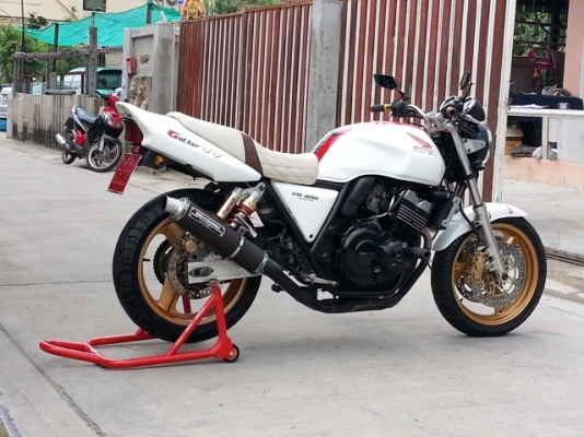 วุฒินนบุรี// ขาย CB400sf ปี98 สภาพสวยๆเครื่องดีระบบไฟครบๆท่อแต่งรถพร้อมใช้คับ