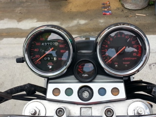 วุฒินนบุรี// ขาย CB400sf ปี98 สภาพสวยๆเครื่องดีระบบไฟครบๆท่อแต่งรถพร้อมใช้คับ