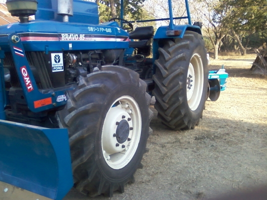 รถไถ FORD 6610