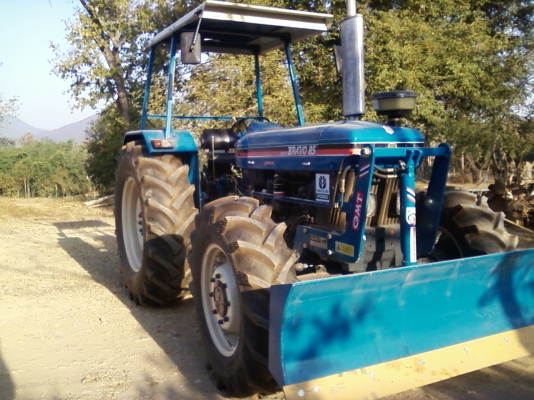 รถไถ FORD 6610