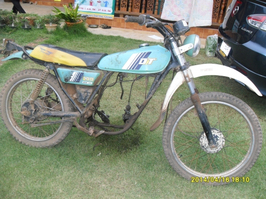 หาบมาขายครับ DT100 อะไหล่ครบๆ 4,500.-(หรือไว้เป็นอะไหล่สำรอง)