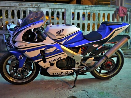 ขาย Nc30 พร้อมทะเบียนแท้ แฟริ่ง Rc211 ท่อสูตร ขาย Nc30 พร้อมทะเบียนแท้ แฟริ่ง Rc211 ท่อสูตร