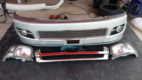 ไฟหน้า กันชน รถตู้คอมมิวเตอร์ ของแท้ถอดจากรถแปลงหน้ามา