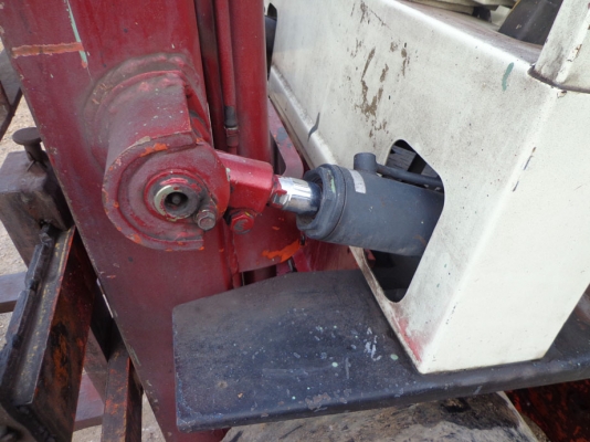 ขายรถยก NISSAN EH02 เครื่องดีเซล ติดต่อคุณจิ๊ด โทร. 089-7949488