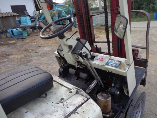 ขายรถยก NISSAN EH02 เครื่องดีเซล ติดต่อคุณจิ๊ด โทร. 089-7949488