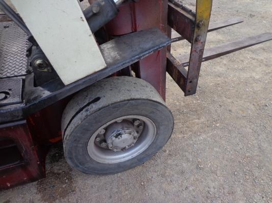 ขายรถยก NISSAN EH02 เครื่องดีเซล ติดต่อคุณจิ๊ด โทร. 089-7949488