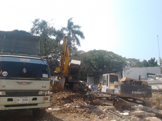 รับทุบตึก รื้อถอน รื้อภายใน ราคากันเองครับ 089-3530206 รับทุบตึก รื้อถอน รื้อภายใน ราคากันเองครับ 089-3530206