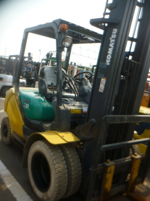 ขายโฟลคลิฟ KOMUTSU FG20C-16  MT , ล้อหน้าคู่ ,เสา  FULL FREE ยกสูง  6 เมตร  ,SITE SHIP   รถพร้อมใช้งานครับ  แท้จากญี่ปุ่น   สีเดิมและตัวถังสภาพเดิมจากญี่ปุ่น +++จัดส่งฟรีทั่วประเทศ+++