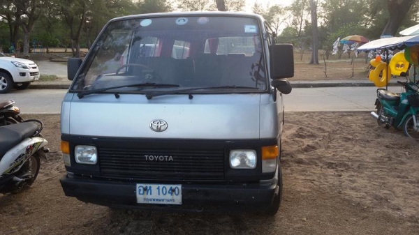 ขาย Toyota Hiace ตาหวานปี 89 สภาพสวยเดิมๆ เครื่อง ช่วงล่าง ดีมากเบาะครบ สีแตกตามรูป แอร์อาจต้องเติมน้ำยาเพิ่มนิดหน่อย รถไม่ค่อยได้ใช้งาน ดูรถได้ที่บ้าน อ.สทิงพระ สงขลาครับ