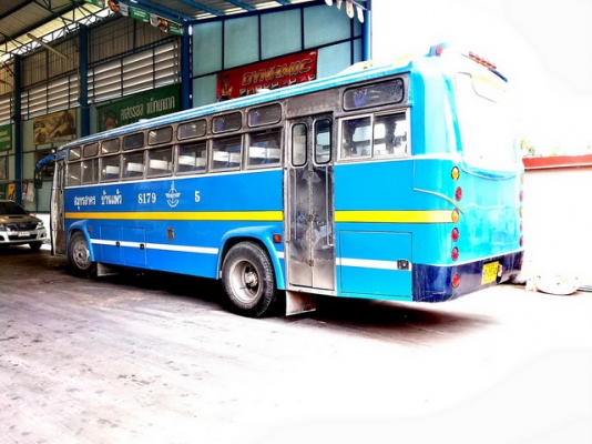 ขายรถบัสมือสองพร้อมคิว บ้านแพ้ว-สมุทรสาคร เครื่อง HINO HO7C เพิ่งทำสี ทำเบาะมาใหม่ ราคา 380,000บาท ต่อรองได้ค่่ะ โทร. 089-4790588 คุณลำดวน