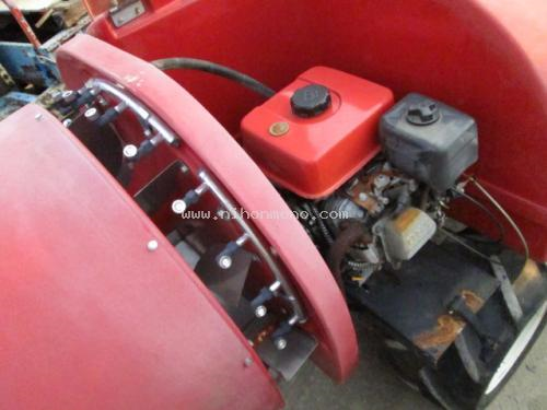 รถพ่นยา เครื่องดีเชลขับเคลื่อน รหัสสินค้า : 14001729  ยี่ห้อ : YANMAR รุ่น : SSV-526F