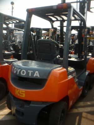 ขายฟอร์คลิฟต์ TOYOTA 8FD20 ดีเซล ,เกียร์ AT,SITE SHIP , เสาสูง 4 M, เครื่อง 1DZ II , (SPECS JAPAN) ใช้งานแค่ 2000 กว่า ช.ม ( รับประกันเครื่องยนต์และระบบ 6 เดือน ) ขายฟอร์คลิฟต์ TOYOTA 8FD20 ดีเซล ,เกียร์ AT,SITE SHIP , เสาสูง 4 M, เครื่อง 1DZ II , (SPECS JAPAN) ใช้งานแค่ 2000 กว่า ช.ม ( รับประกันเครื่องยนต์และระบบ 6 เดือน )