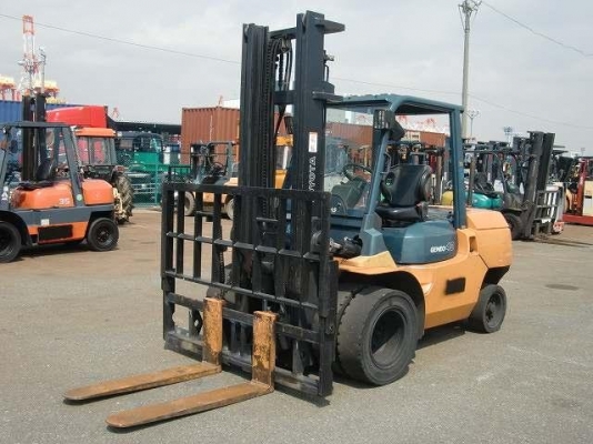 ขายฟอร์คลิฟต์ TOYOTA 7FD40 (SPECS JAPAN) ขอบคุณเจ้าของโรงสีข้าว ครับ. เครื่องดีเซล  เกียร์ MT , HINGFORK , เสา 4 M  ล้อหน้าคู่  ,  ( รับประกันเครื่องยนต์และระบบ 6 เดือน ) สภาพพร้อมใช้งาน ++ เดิมแท้จากญี่ปุ่น