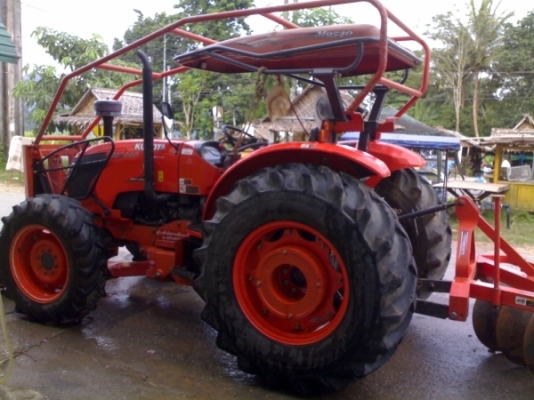ขายรถไถ KUBOTA รุ่น M9540 แถมฟรี ! อุปกรณ์เสริมครบชุดมูลค่ากว่า 300,000 บาท