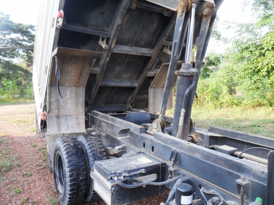 ขายดาวน์รถบรรทุก 6 ล้อกลาง