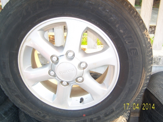 แม็กอีซูซุ พร้อมยาง 245 70 16   1ชุด