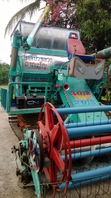 ด่วนดีๆถูกๆรถเกี่ยวข้าว+พร้อมเทรลเลอร์หกล้อ 729000 บาท