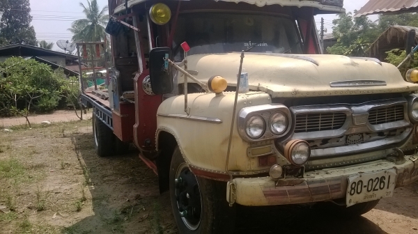 ด่วนดีๆถูกๆรถเกี่ยวข้าว+พร้อมเทรลเลอร์หกล้อ 729000 บาท