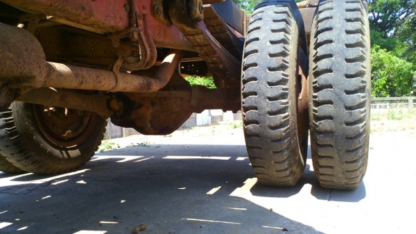 ขายรถเบนซ์โบราณ6ล้อ เครื่องดีเซล6สูบ มีเล่มทะเบียนพร้อม ไปดูรถได้ที่ จ.ลำปาง ขายรถเบนซ์โบราณ6ล้อ เครื่องดีเซล6สูบ มีเล่มทะเบียนพร้อม ไปดูรถได้ที่ จ.ลำปาง