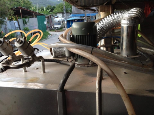 ขายเตาอบขนมไฟฟ้า รุ่นใหญ่ พร้อมตู้ไฟและปั้มลม ครบเซตถูกๆ ขายเตาอบขนมไฟฟ้า รุ่นใหญ่ พร้อมตู้ไฟและปั้มลม ครบเซตถูกๆ