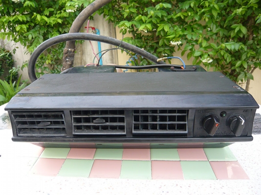 ขายตู้แอร์แขวนหน้าปรับได้แบบ 3 ช่อง 1000ถ้วน