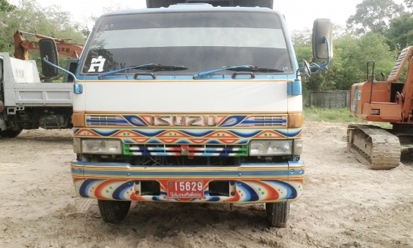 ขาย IZUSU NRR 195 HP ดั้มพ์นอกแท้ๆ เพิ่งต่อเสรจ ไม่มีการเลือนช่วง ทำแต่กระบะใหม่ รับประกันความงาม