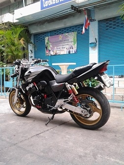 ขาย CB400 tec2 ทะเบียนเเท้
