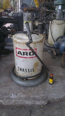 Sell> ขายเครื่องอัดจารบีมือสอง ใช้ระบบลมในการอัด พร้อมใช้งานครับ กำแพงแสน นครปฐม