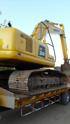 ขายแบคโฮ komutsu PC200