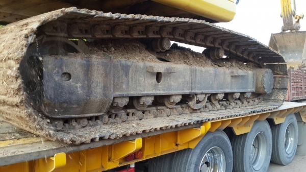 ขายแบคโฮ komutsu PC200