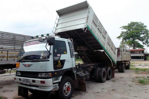 ขายด่วนรถสิบล้อFM3Mดรั้มเครือง240แรงม้าปี39ขายแม่ตัวเดียว