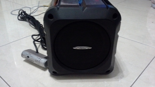 Sub Woofer ของ Clarion พร้อมรีโมท เบสตึบๆ Sub Woofer ของ Clarion พร้อมรีโมท เบสตึบๆ