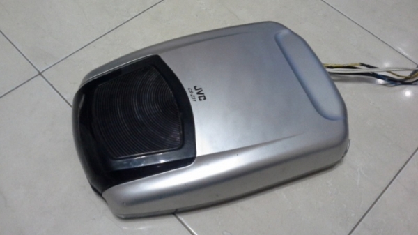 Sub Box JVC วางใต้เบาะ เสียงเบสตึบๆ